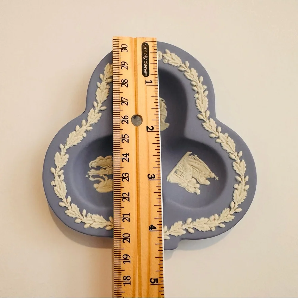 Wedgwood | Decor | Wedgwood Jasperware Club Tray | Vintage 1950s
